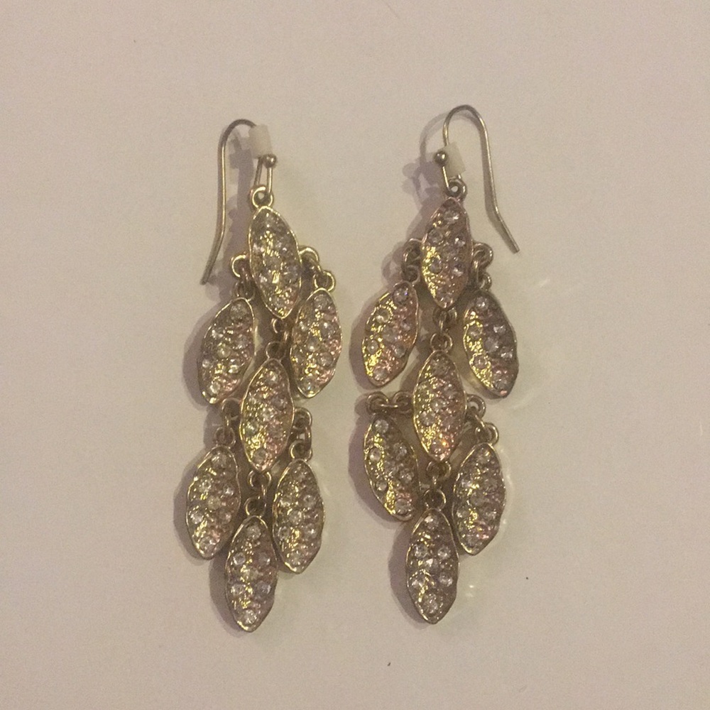 FREE WITH PURCHASE! Trend Earrings